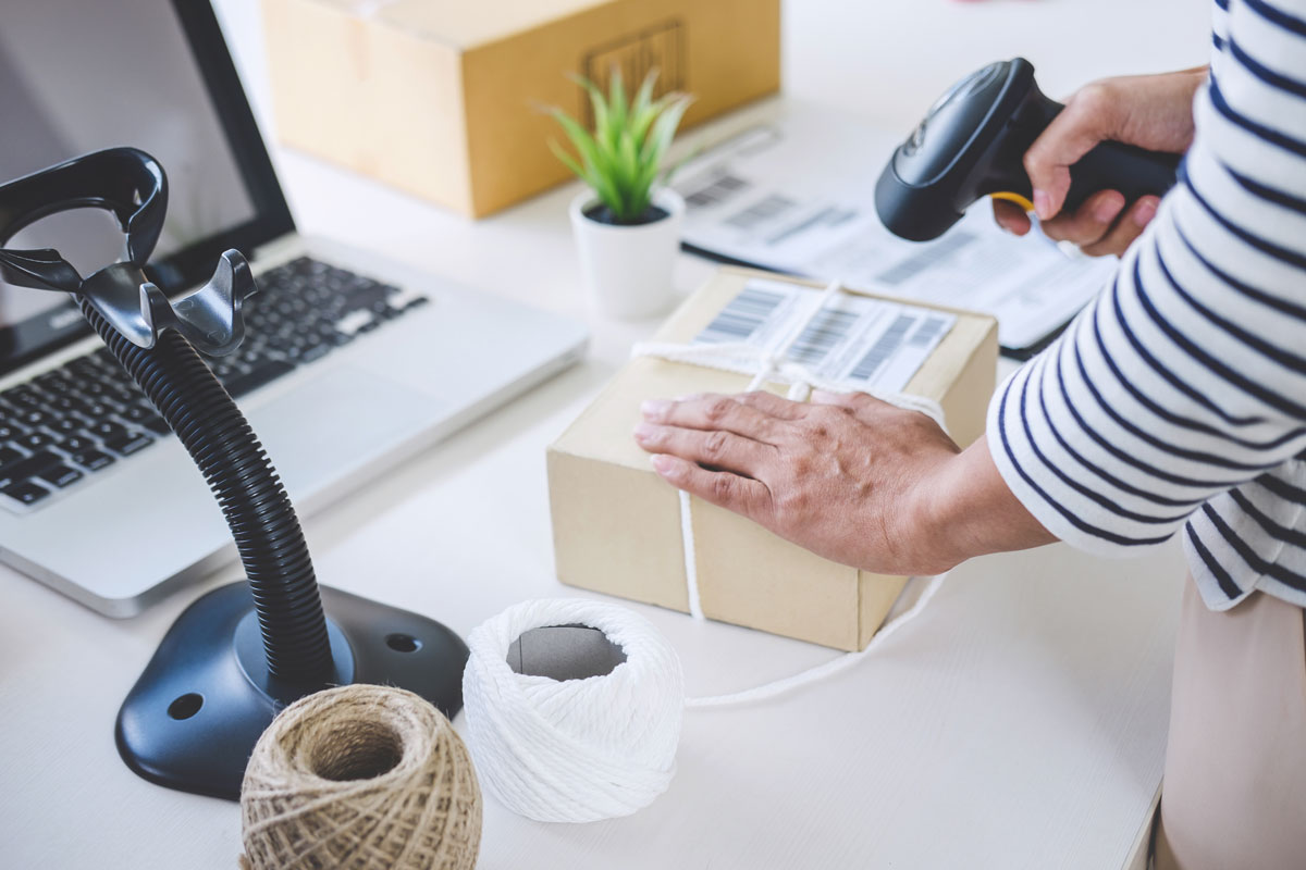 Custom shipping labels for product transportation