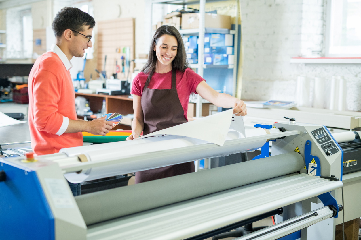 7 Benefits of Hiring a Professional Label Printing Company - M&R Label